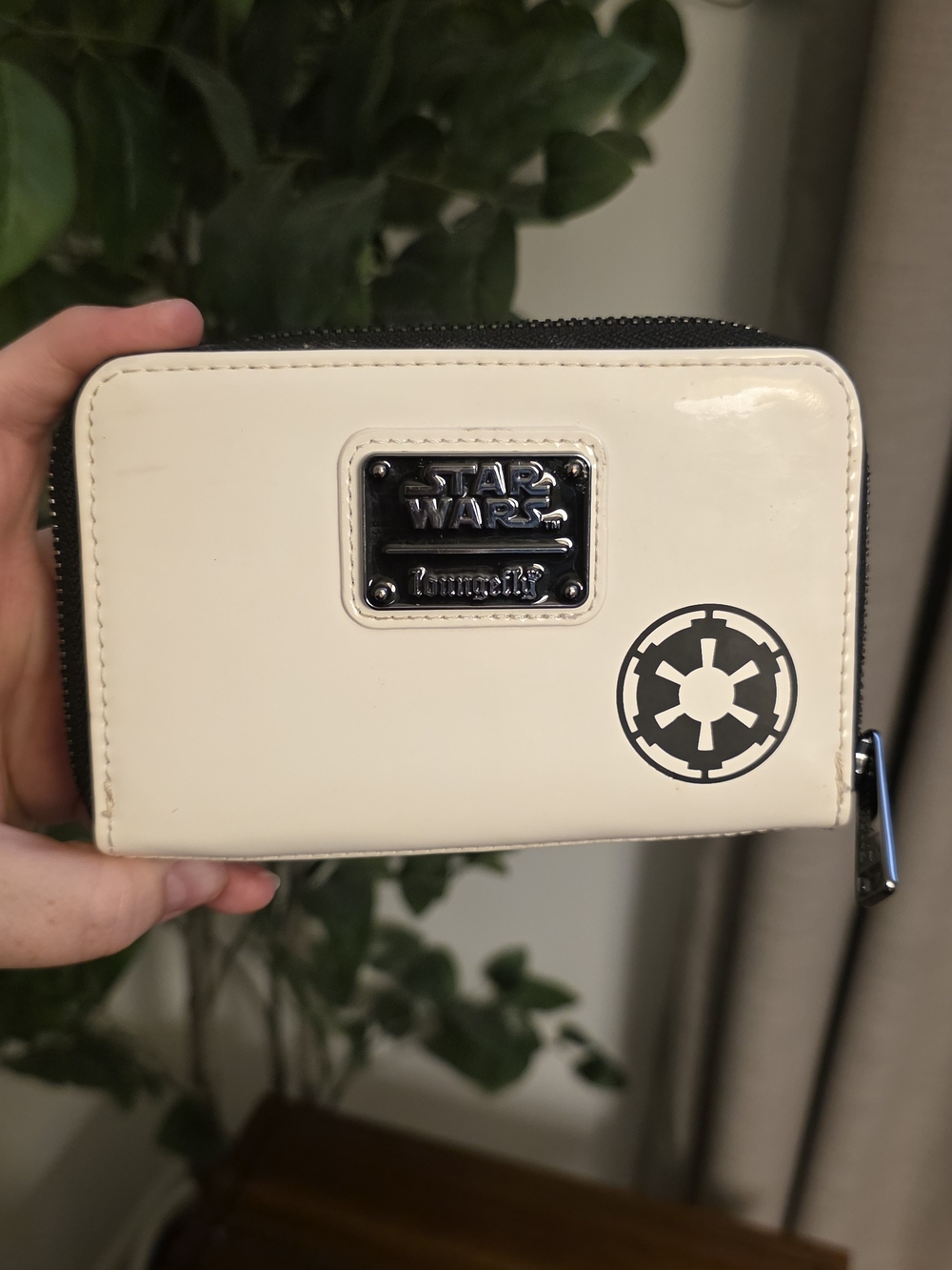Loungefly Star Wars Holographic Storm Trooper Wallet - Picture 10 of 11